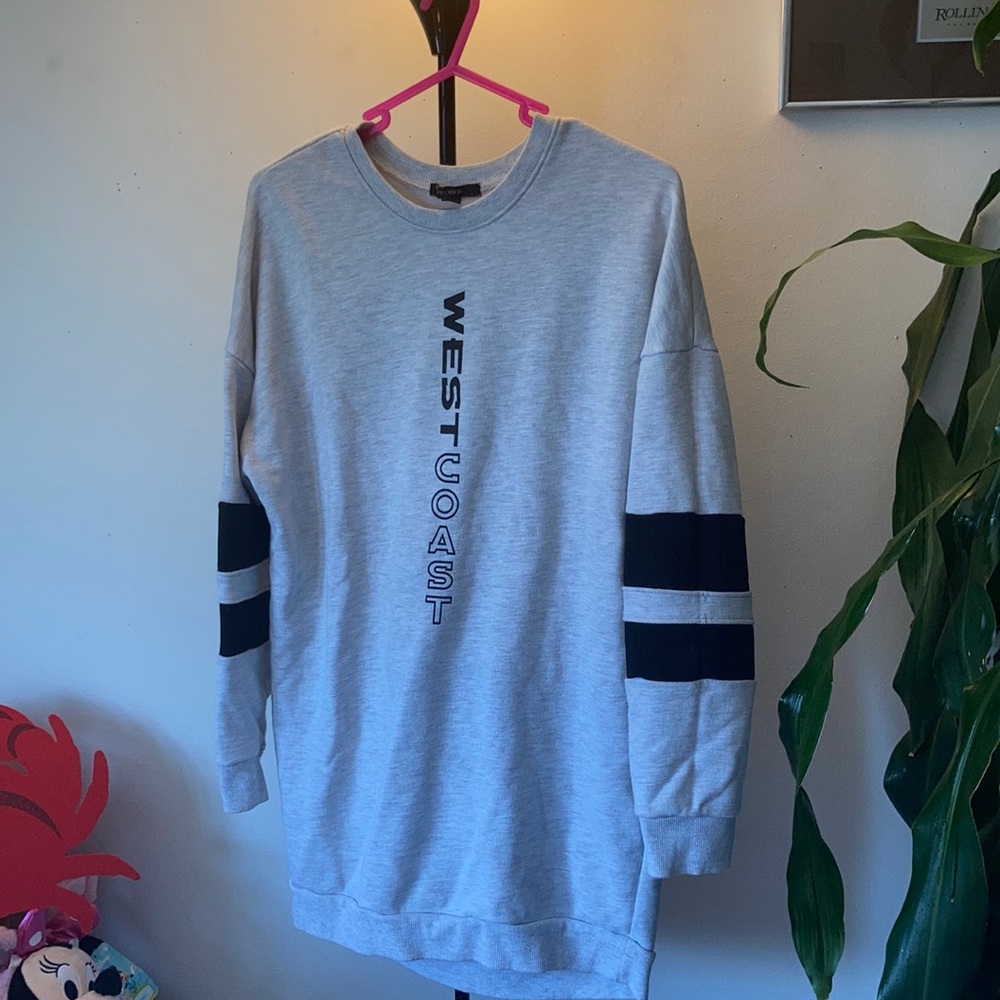 Gray Pullover Sweatshirt - Casual Women's Top